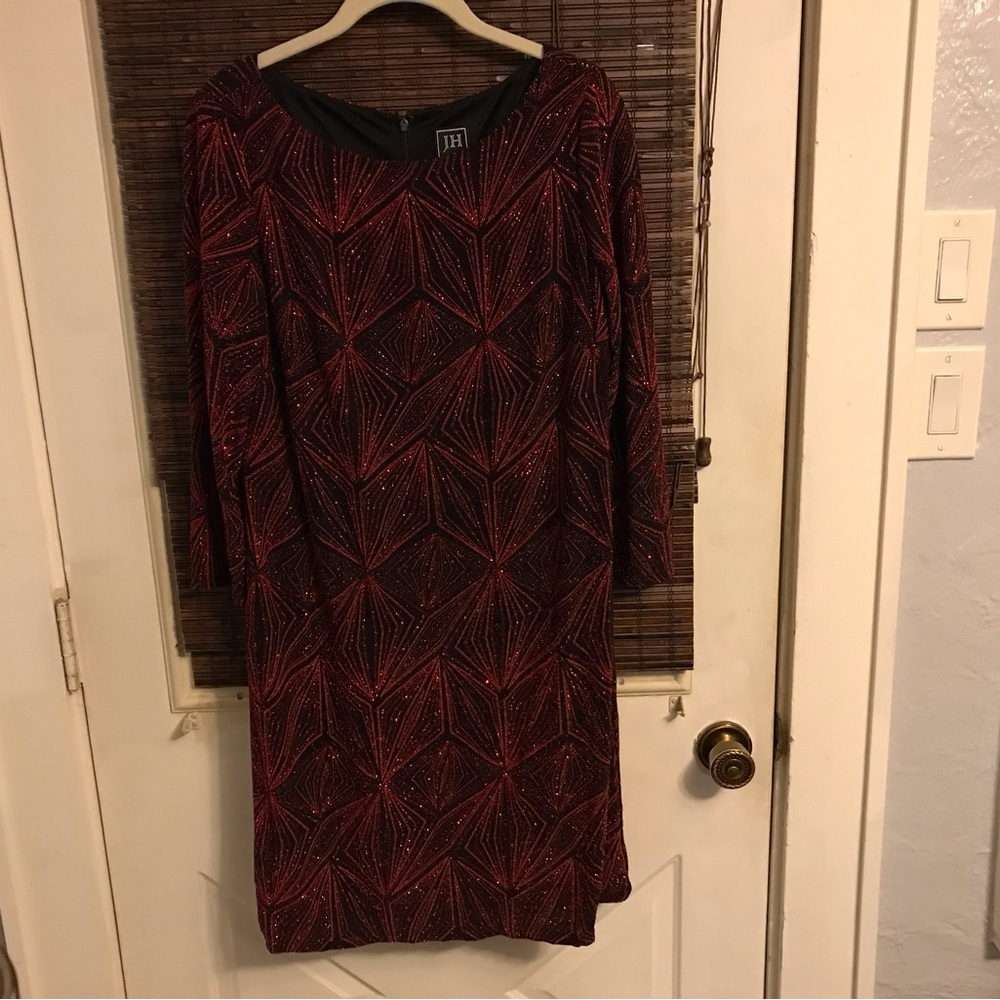 JH Evenings Black Stretch Red Glitter Long Sleeve Dress Size 12 - Sparkles